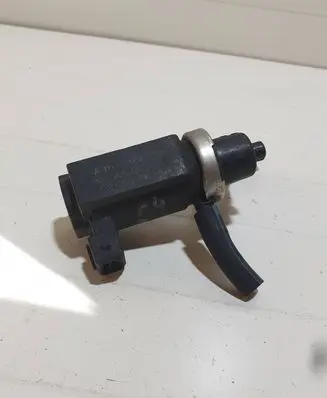 Audi A4 S4 B6 8E 8H Turbo solenoid valve 8D0906627 72190332
