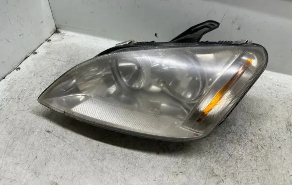 Ford Focus Headlight/headlamp