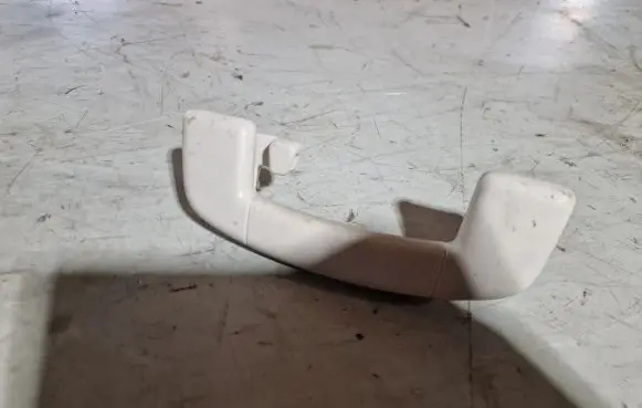 Volkswagen PASSAT B8 Rear interior roof grab handle
