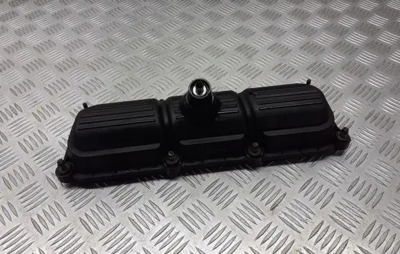 Dodge Caravan Rocker cam cover 046489AA