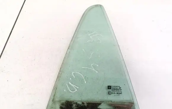 Rear vent window glass