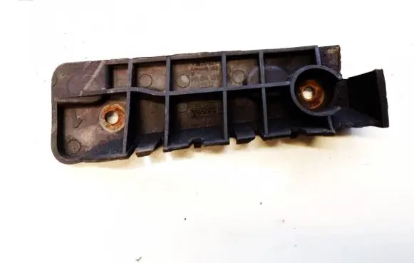 Audi A4 S4 B6 8E 8H Front bumper mounting bracket 8e0807284