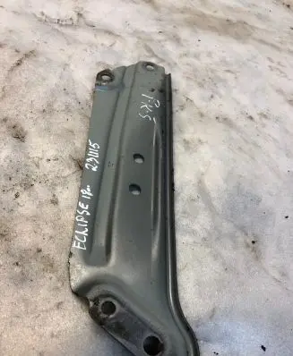 Mitsubishi Eclipse Cross Fender mounting bracket