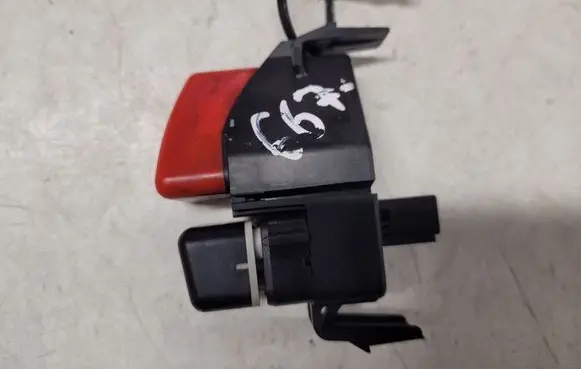 Mercedes-Benz A W168 Hazard light switch A1688201210 33019001