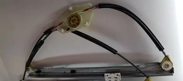 Citroen C4 Grand Picasso Front window lifting mechanism without motor 9682493980