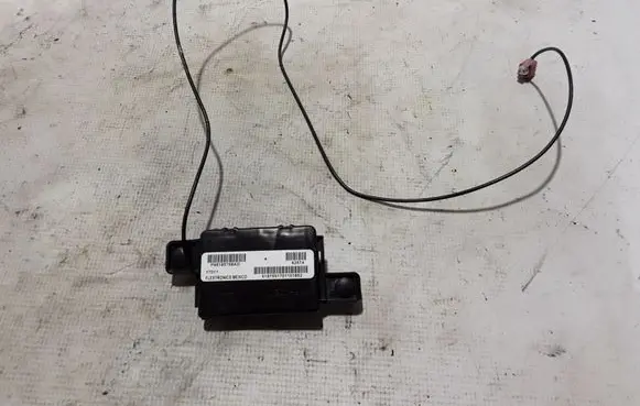Dodge Durango Aerial antenna amplifier 68185768AD