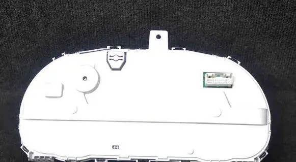 Mitsubishi Lancer Speedometer (instrument cluster) 8100B127B