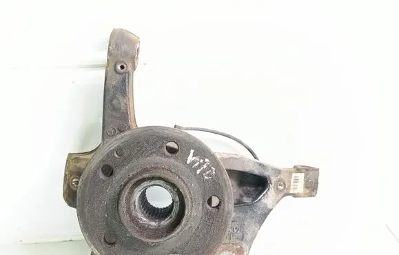 Mercedes-Benz Vito Viano W639 Front wheel hub A4473320301 19T0715100