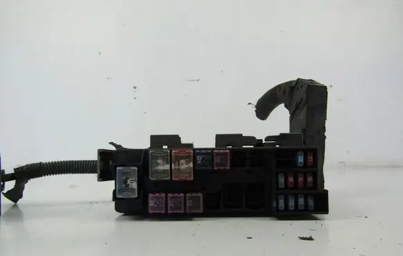 Nissan Almera Tino Fuse box set 