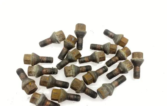 Toyota Corolla E120 E130 Nuts/bolts 