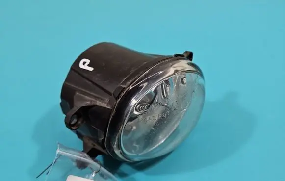 Toyota Avensis T270 Front fog light 81210-0W050 IMPRK1426116