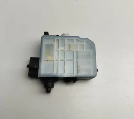 Toyota Prius xw60 Fuel tank cap lock 7703012010