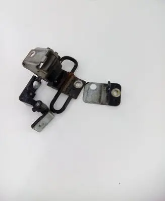 Audi A4 S4 B7 8E 8H Front door lower hinge 8E0831411B