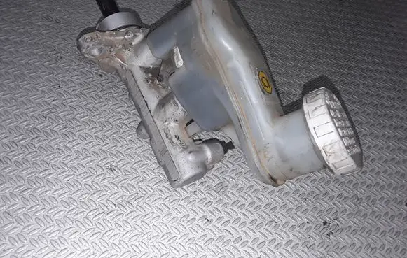 Suzuki Liana Master brake cylinder