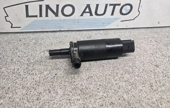 BMW 5 E60 E61 Headlight washer pump 6973097 57786310