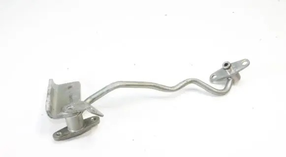 Nissan 370Z Fuel line pipe