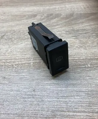 Volkswagen PASSAT B5 Windscreen/window heater switch 3B0959621B
