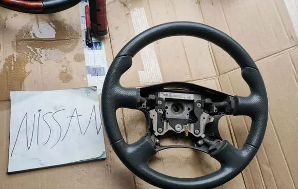 Nissan Almera N16 Steering wheel 