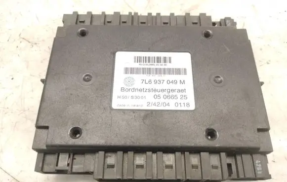 Volkswagen Touareg I Comfort/convenience module 7L6937049M 05066525