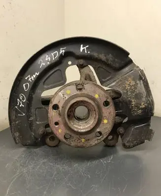 Volvo V70 Front wheel hub