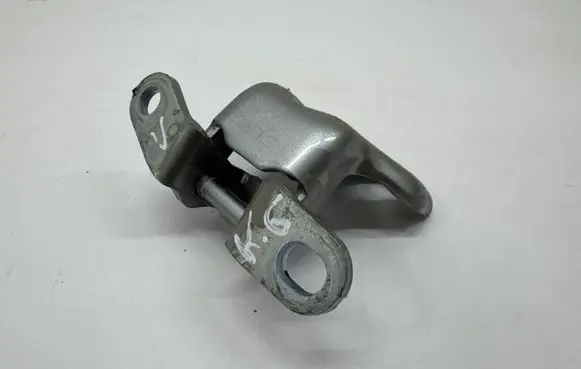 MG ZS Rear door upper hinge 50011623