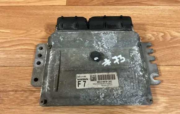 Nissan Note (E11) Engine control unit/module MEC37900