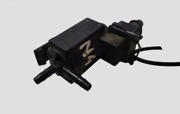 BMW 3 F30 F35 F31 Turbo solenoid valve 70231800 7810831