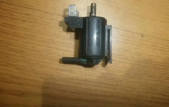 Mazda 626 Turbo solenoid valve k5t43172