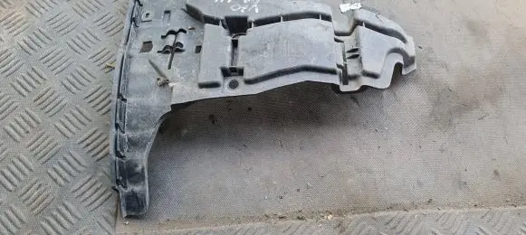 Volvo S60 Front bumper mounting bracket 08693181