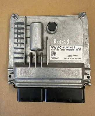 Skoda Octavia Mk3 (5E) Engine control unit/module 04L907445E 28499989