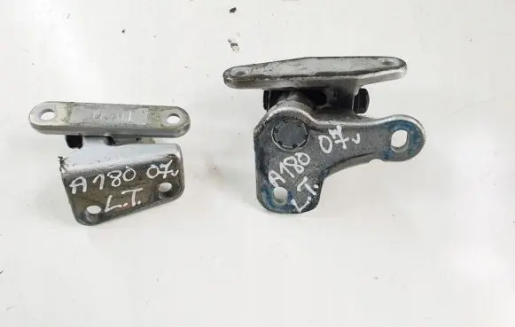 Rear door hinge set