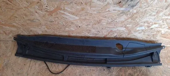 Toyota Verso-S Wiper trim