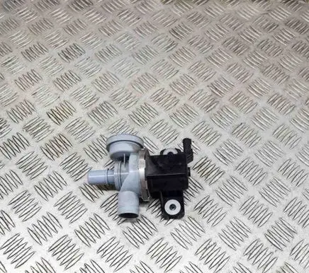 BMW 3 G20 G21 Turbo solenoid valve 7441833
