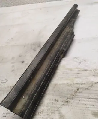 Volkswagen Jetta II Rear sill trim cover 193853372A