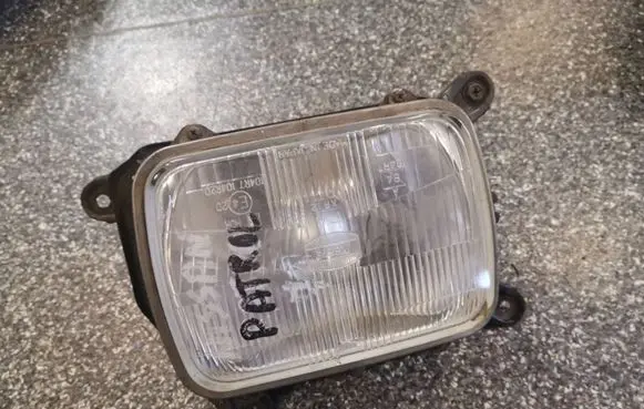 Nissan Patrol 4W60 Headlight/headlamp