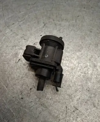 Mercedes-Benz E W211 Turbo solenoid valve 0005450427