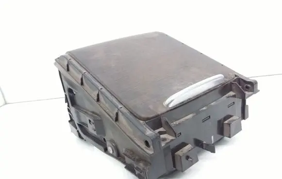 Cup holder front