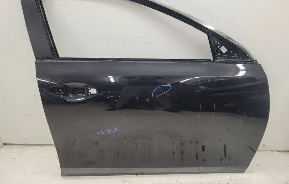 KIA Ceed Front door
