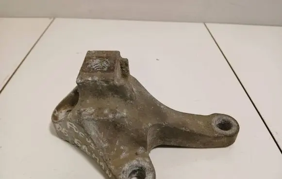Ford Focus Gear shift cable bracket 325c09