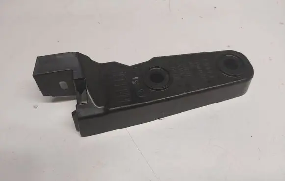 Audi TT TTS RS Mk3 8S Rear bumper mounting bracket 8S0807376A