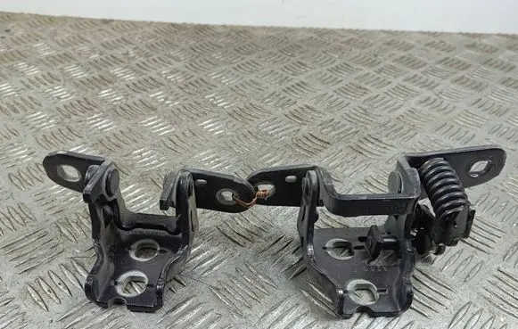 Mitsubishi Outlander IV Rear door hinge set 