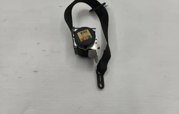 BMW 1 E81 E87 Seat belt trim 607051100B
