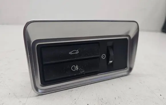 Jaguar XF X250 Tailgate opening switch CX2311654AA