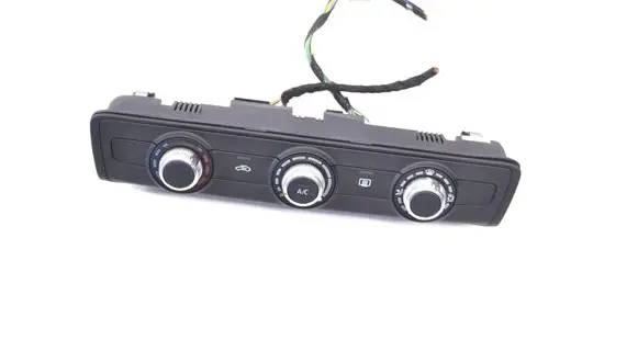 BMW X3 F25 Interior fan control switch 8V0820047F