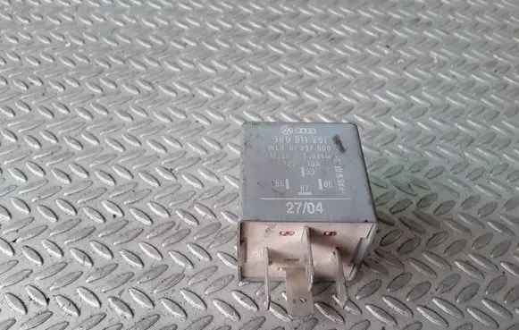 Volkswagen PASSAT B5 Other relay 3B0911251 WL061237009