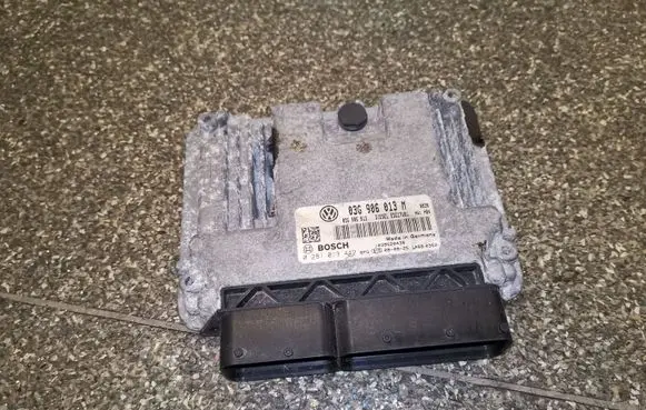 Skoda Fabia Mk2 (5J) Engine control unit/module 03G906013M 0281013442