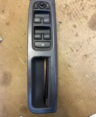 Volvo V50 Electric window control switch 8679473 3865 2866