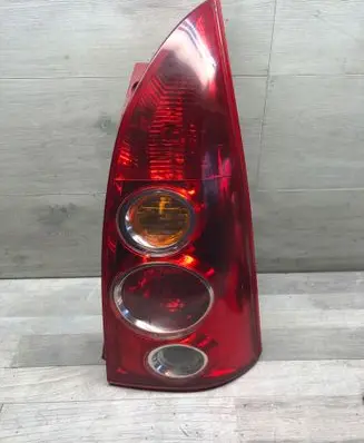 Mazda Premacy Rear/tail lights 22061961