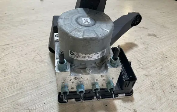 BMW 1 F40 ABS Pump 620B1702827 28516370613 5A30BC301
