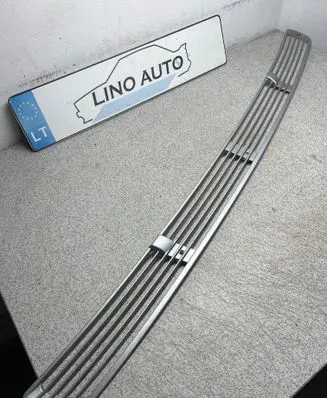 BMW 7 E38 Bonnet/hood grill 8172059